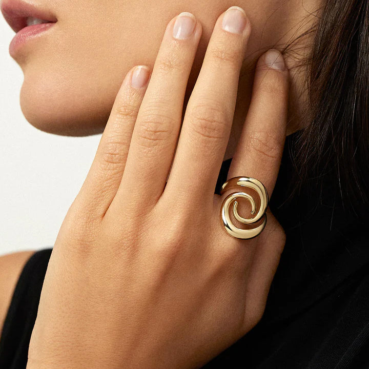 Melissa Kaye 18K Gold Riley Swirl Ring