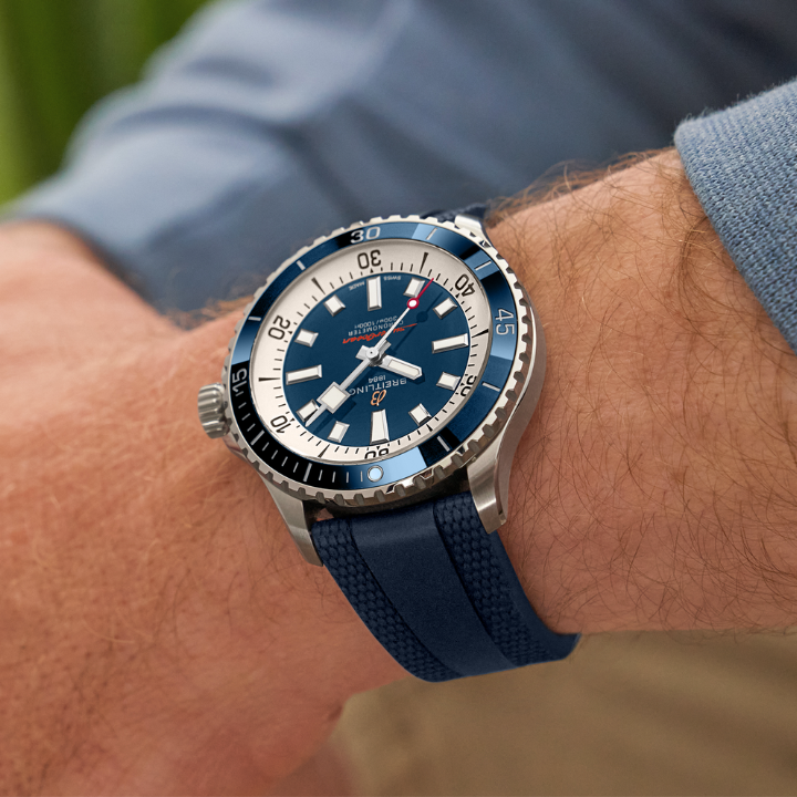 Breitling Superocean Automatic 42 - A17375E71C1S1